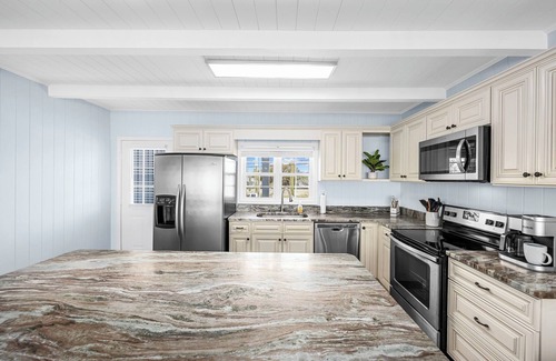 North Myrtle Beach House | Shell Yeah Oceanfront Casa*Heated Pool*Firepit*Bar