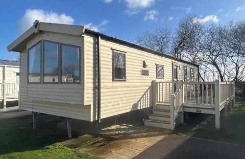 Tattershall House | Shells Breaks Tattershall Lakes Shearwater 27