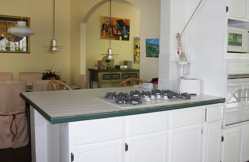 Oistins Villa | Shelsea, Idyllic garden villa, 3 beds, lge private garden, 2 mins walk to beach.
