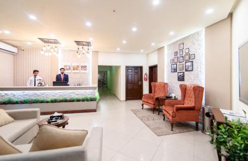 F-7 Sector House | Shelton's Rezidor Islamabad