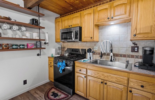 Woodlands Cabin | Shepherd's Cabin