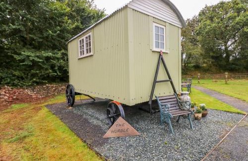 Milford Haven House | Shepherds Hut - The Hurdle