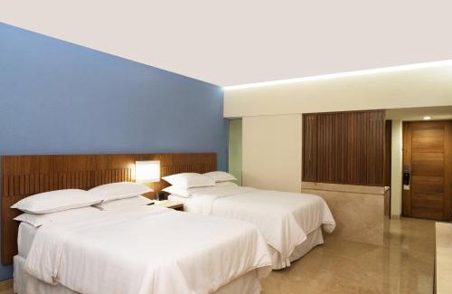 Las Glorias Resort | Sheraton Buganvilias Resort & Convention Center