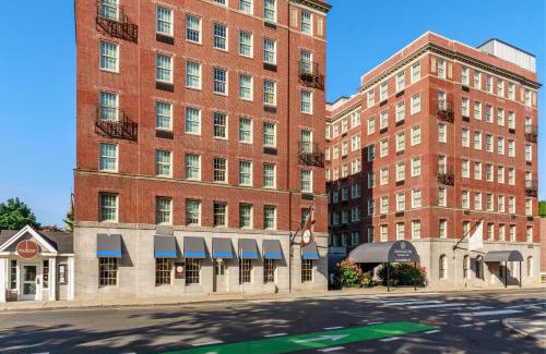 West Cambridge Hotel | Sheraton Commander Hotel