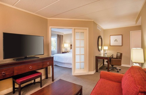Framingham Hotel | Sheraton Framingham Hotel & Conference Center