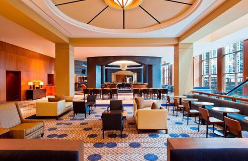 Streeterville Hotel | Sheraton Grand Chicago Riverwalk