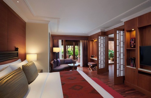 Bangkok Central Business District Hotel | Sheraton Grande Sukhumvit, a Luxury Collection Hotel, Bangkok
