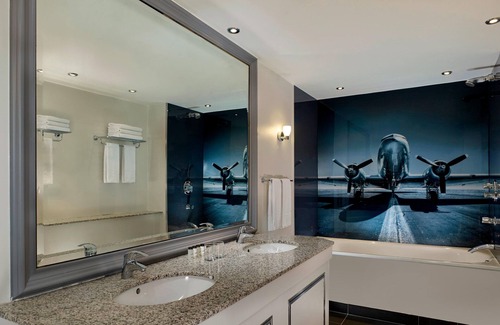 Heathrow Villages Hotel | Sheraton Heathrow Hotel