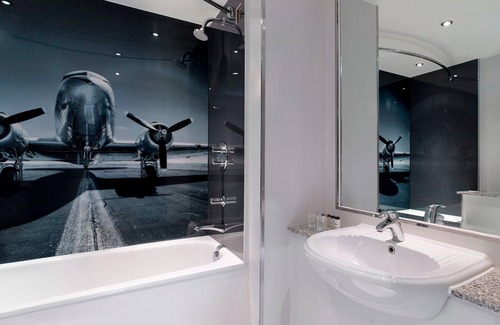 Heathrow Villages Hotel | Sheraton Heathrow Hotel