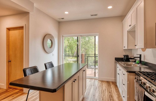 Sheridan Apartment | Sheridan Sanctuary: Chic 3BR Suite, Prime Location