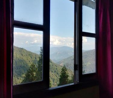 Darjeeling House | Sherpa Homestay- Sittong 2 by Sai Nest Homestays & Hotels
