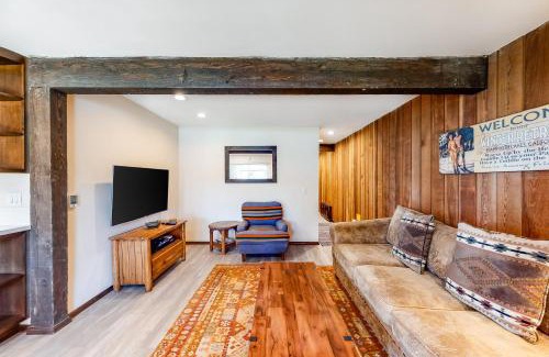 Mammoth Lakes Apartment | Sherwin Villas B13