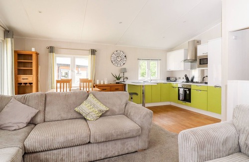 Yealand Conyers Cottage | SHERWOOD 33, pet friendly, with a garden in Carnforth