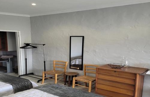 Port Elizabeth Apartment | Sherwood Cottage