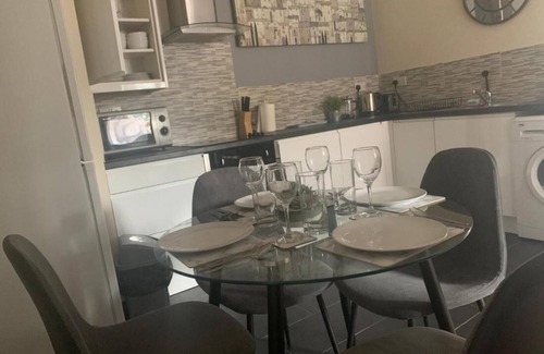 Mapperley Apartment | Sherwood- Nottingham Castle- Contractors- Free Parking- Long and Short Stays