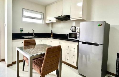 Malabanias Apartment | Sheryll Escapes - 203 La Grande, classy studio with hotel amenities!