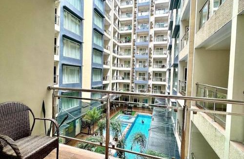 Malabanias Apartment | Sheryll Escapes - 218 La Grande, modern studio with hotel amenities!