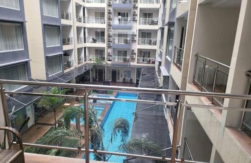 Malabanias Apartment | Sheryll Escapes - 218 La Grande, modern studio with hotel amenities!