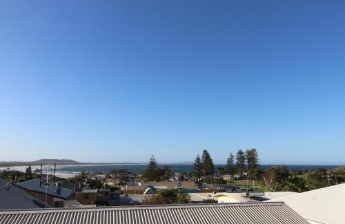 Crescent Head House | Shiloh Holiday House, 14 East Street