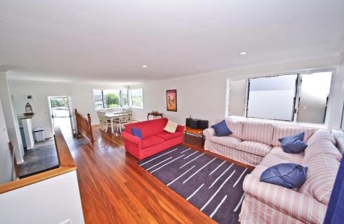 Crescent Head House | Shiloh Holiday House, 14 East Street