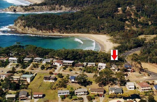 Malua Bay House | 'Shimoda' on Illabunda, McKenzies Beach