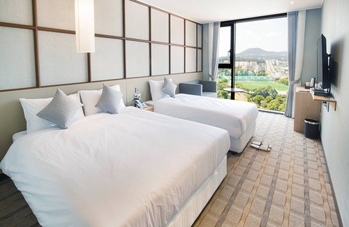 Seogwipo City Hotel | Shin Shin Hotel Cheonjiyeon