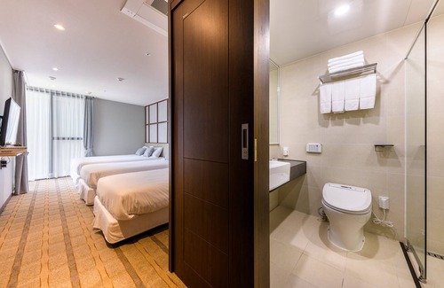 Seogwipo City Hotel | Shin Shin Hotel Cheonjiyeon