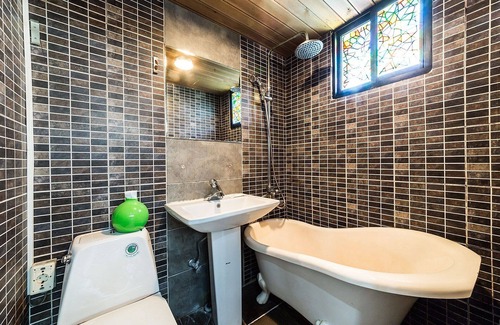 Sinchon-dong Hotel | Shinchon Chic