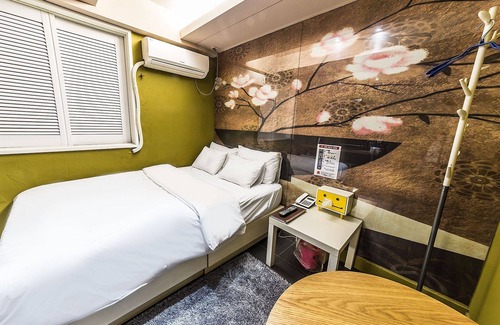Sinchon-dong Hotel | Shinchon Chic