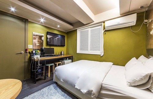 Sinchon-dong Hotel | Shinchon Chic