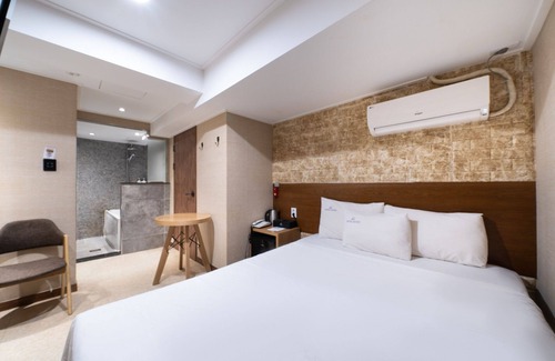 Sinchon-dong Hotel | Shinchon Monet