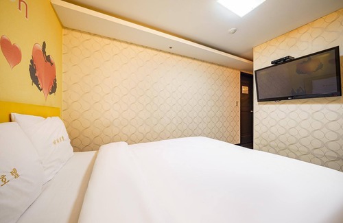 Sinchon-dong Hotel | Shinchon Touch