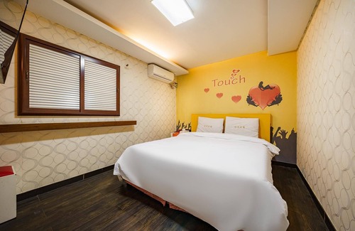 Sinchon-dong Hotel | Shinchon Touch