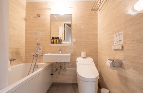 Nishishinsaibashi Hotel | Shinsaibashi ARTY Inn