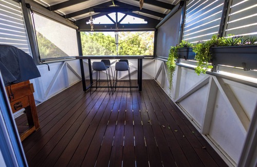 Budgewoi House | Shiny Diamond Lake View