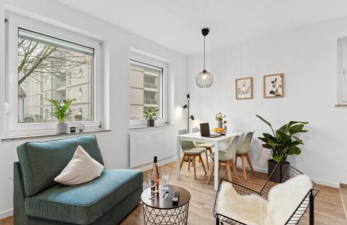 Bielefeld Apartment | SHINY HOMES - Bright & Elegant City Apartment