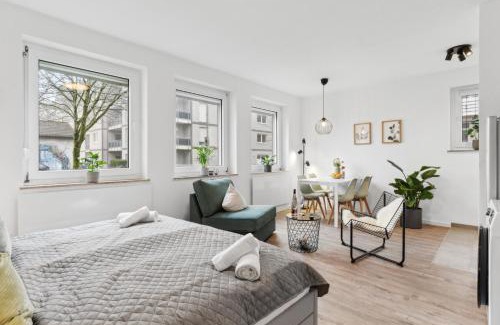 Bielefeld Apartment | SHINY HOMES - Bright & Elegant City Apartment