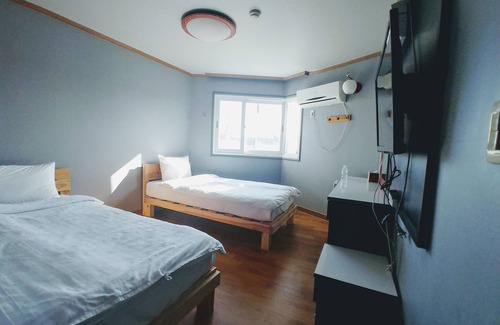 Gujwa Hotel | Shiny Hotel