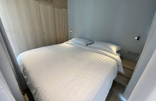 Queenstown Hotel | Shipping Container Hotel @ One-North
