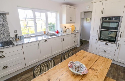 Tudweiliog House | Shippon