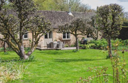 Chipping Norton House | Shipton Cottage
