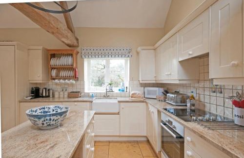 Chipping Norton House | Shipton Cottage