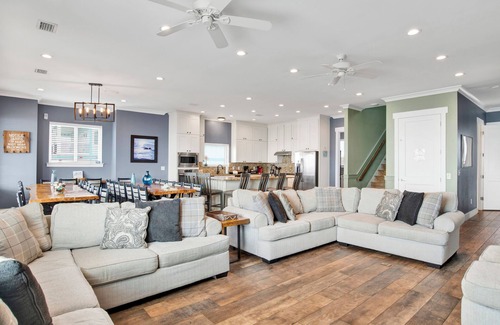 Southpointe House | Shipwrecked - Pet-Friendly, Beachfront w/Private Heated Pool & Elevator