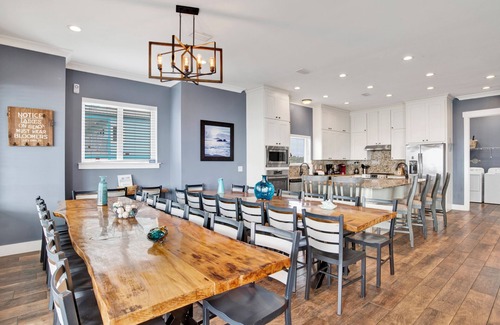 Southpointe House | Shipwrecked - Pet-Friendly, Beachfront w/Private Heated Pool & Elevator