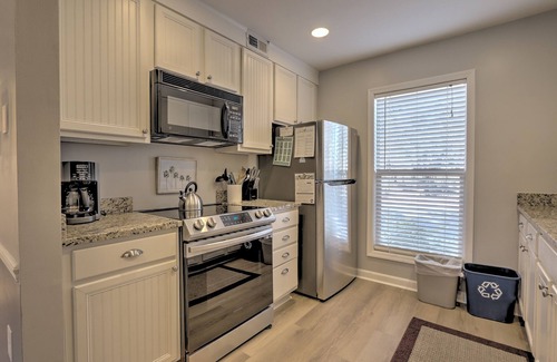 Shipyard Plantation Cottage | Shipyard Cottage - Private Beach & Golf! Pet Friendly! Free beach chairs,towels.
