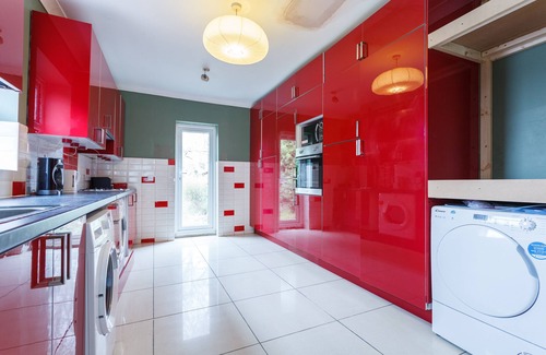Southampton House | Shirley House Self Catering Guest House, 5 min Drive to Cruise Ship Terminals and City Centre