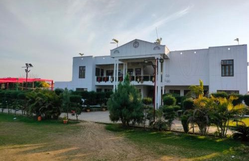 Kannauj Hotel | SHIVAAY GARDEN
