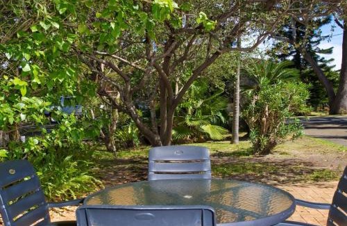 Shoal Bay Apartment | Shoal Bay Avenue Unit 2 7
