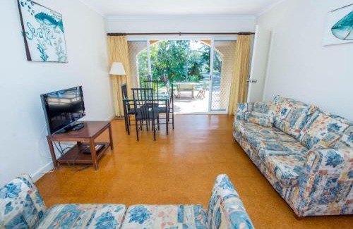 Shoal Bay Apartment | Shoal Bay Avenue Unit 2 7
