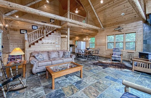 Clarkridge House | Shoals River Cabin- private boat dock, walk-in fishing access, sleeps 12